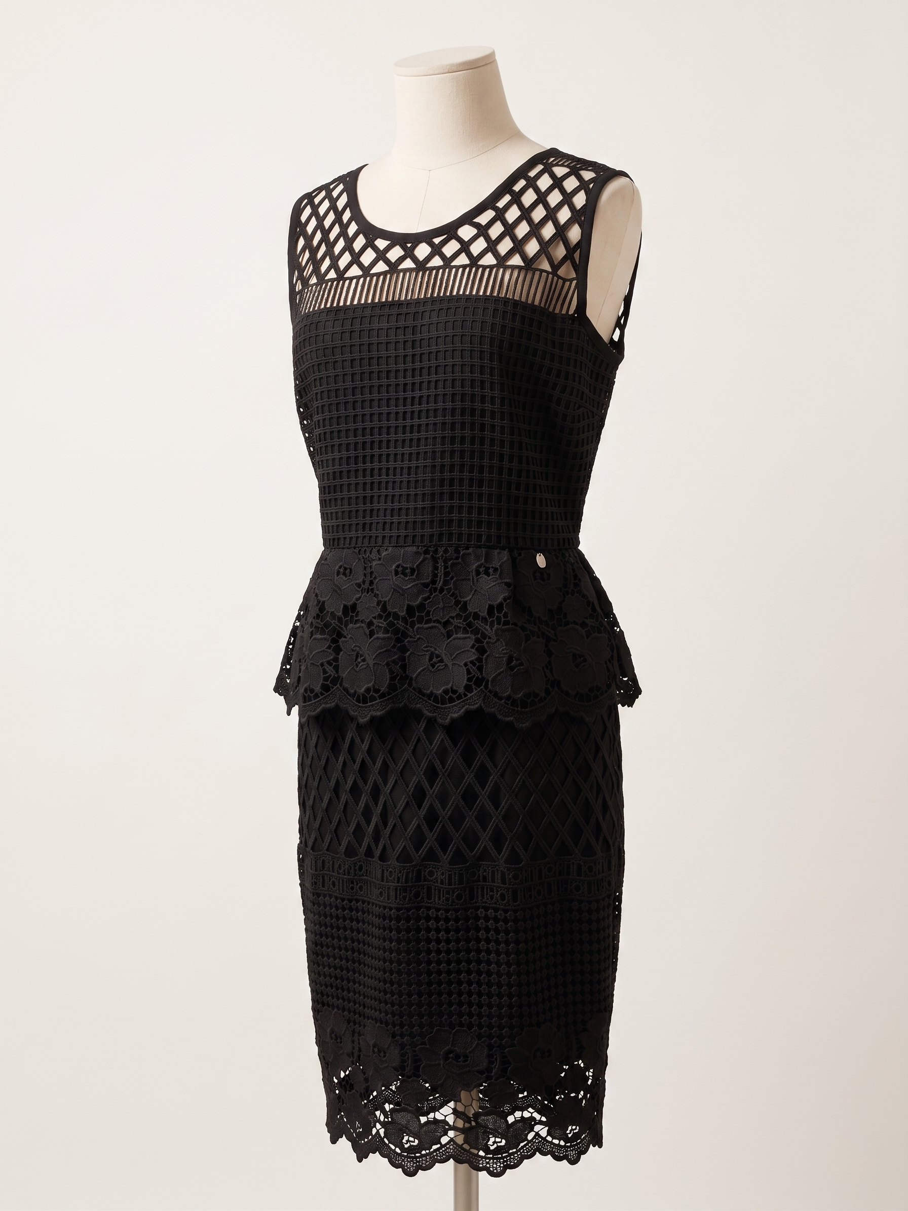 Vestito Pizzo Peplum Nero
